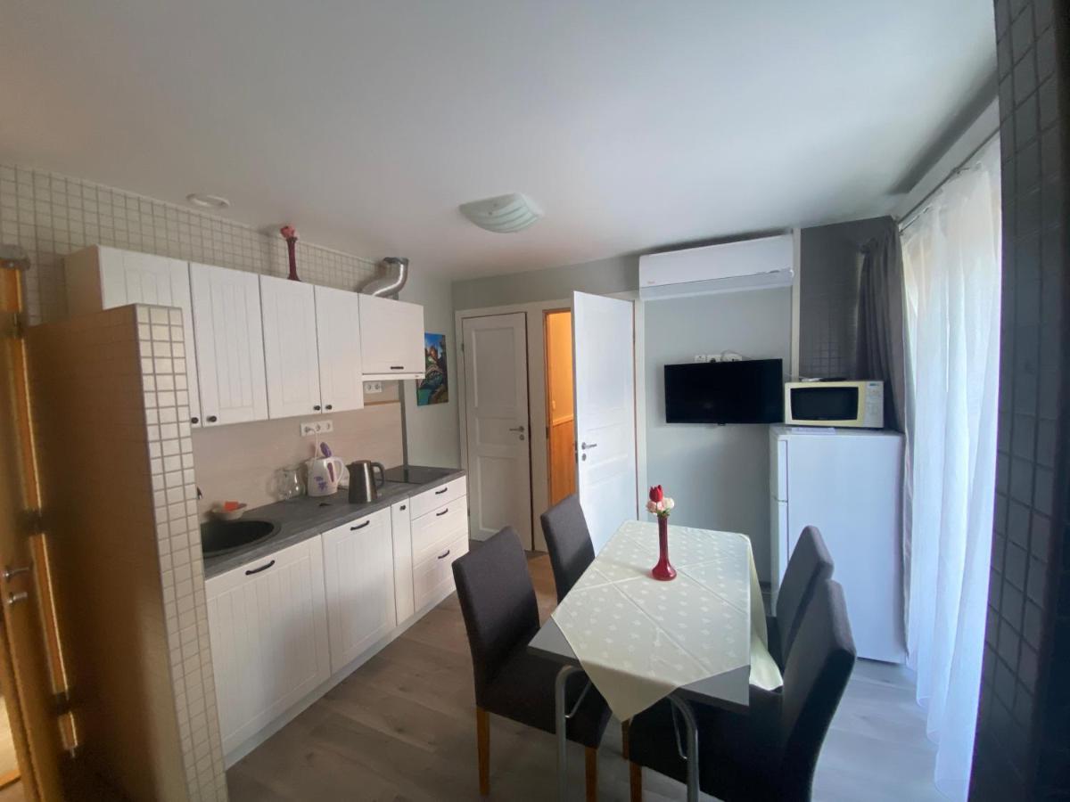 Villa Meri Apartments パルヌ エクステリア 写真
